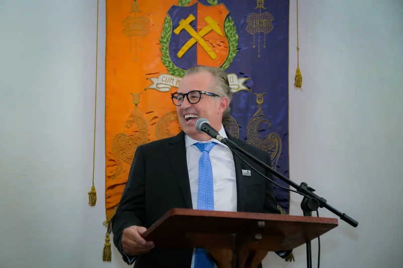 Carlos R C Gonzalez