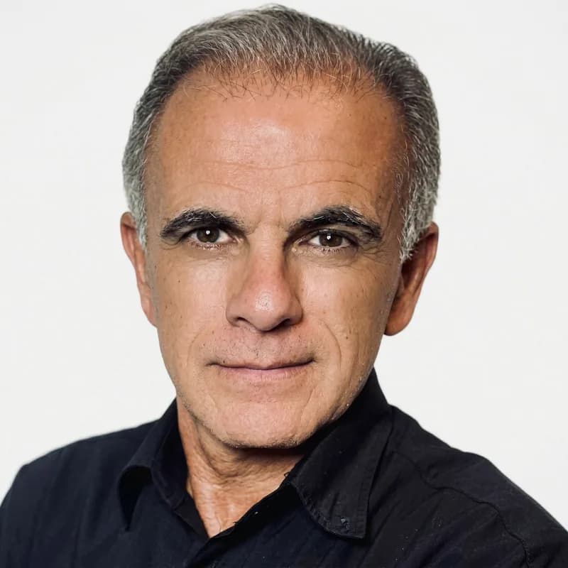 Luciano Cabral Rezende